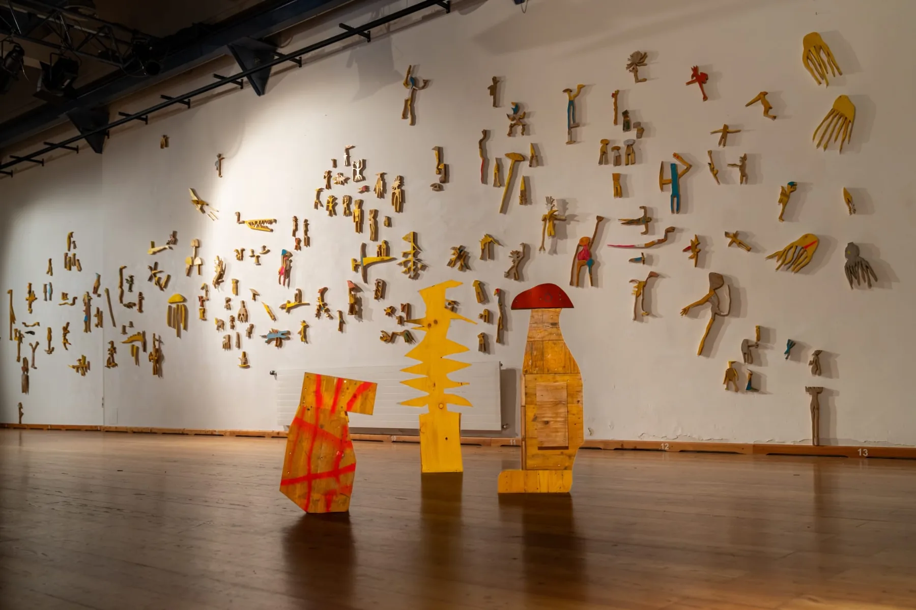 The First 5000 Years, Version 4, wall sculpture by Ernst Koslitsch, TRANSFER, Kulturforum Laßnitzhaus
